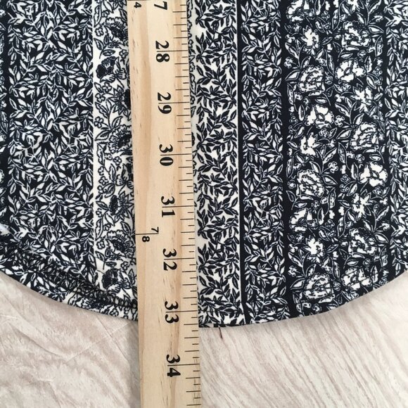 Love Cameron LA Dress Size Medium Black Floral Long Sleeve Stretch Mini Bodycon - Picture 7 of 10